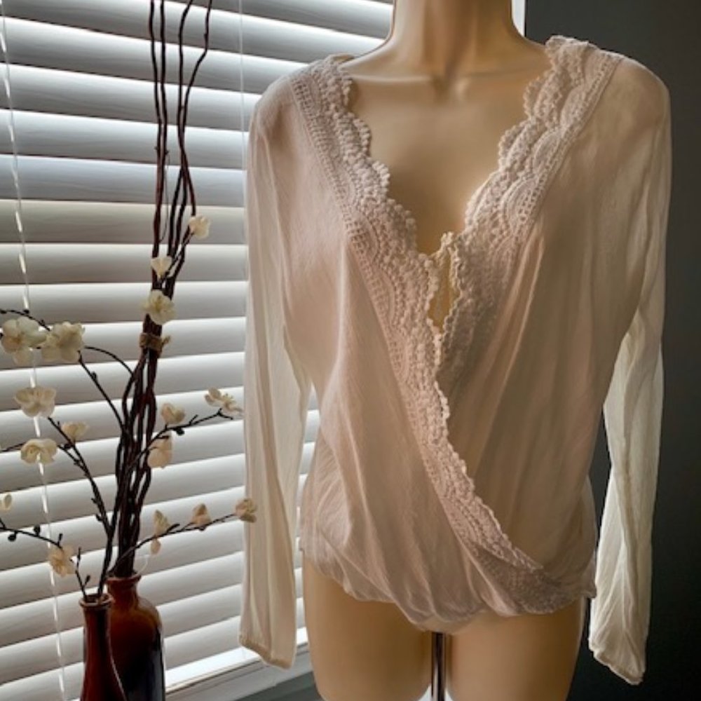 Hollister Bobo Long Sleeve